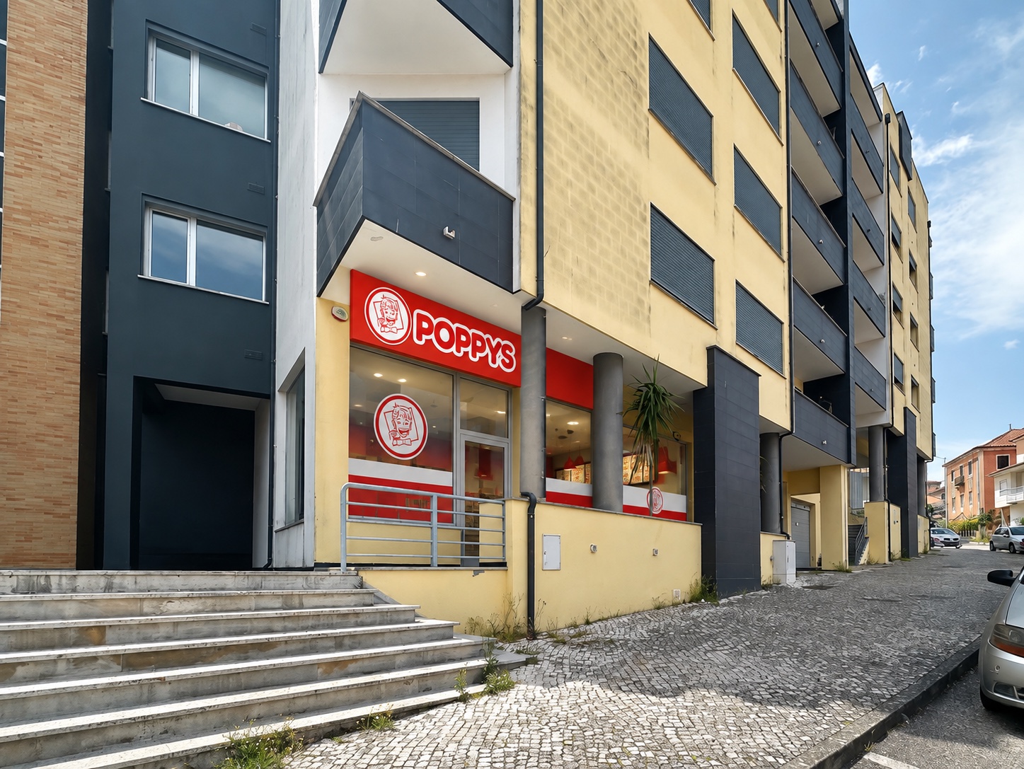 Simulação POPPYS para o imóvel Rua Miguel de Arnide, 70 · loja residencial/comercial, Torres Novas; não representa loja construída
